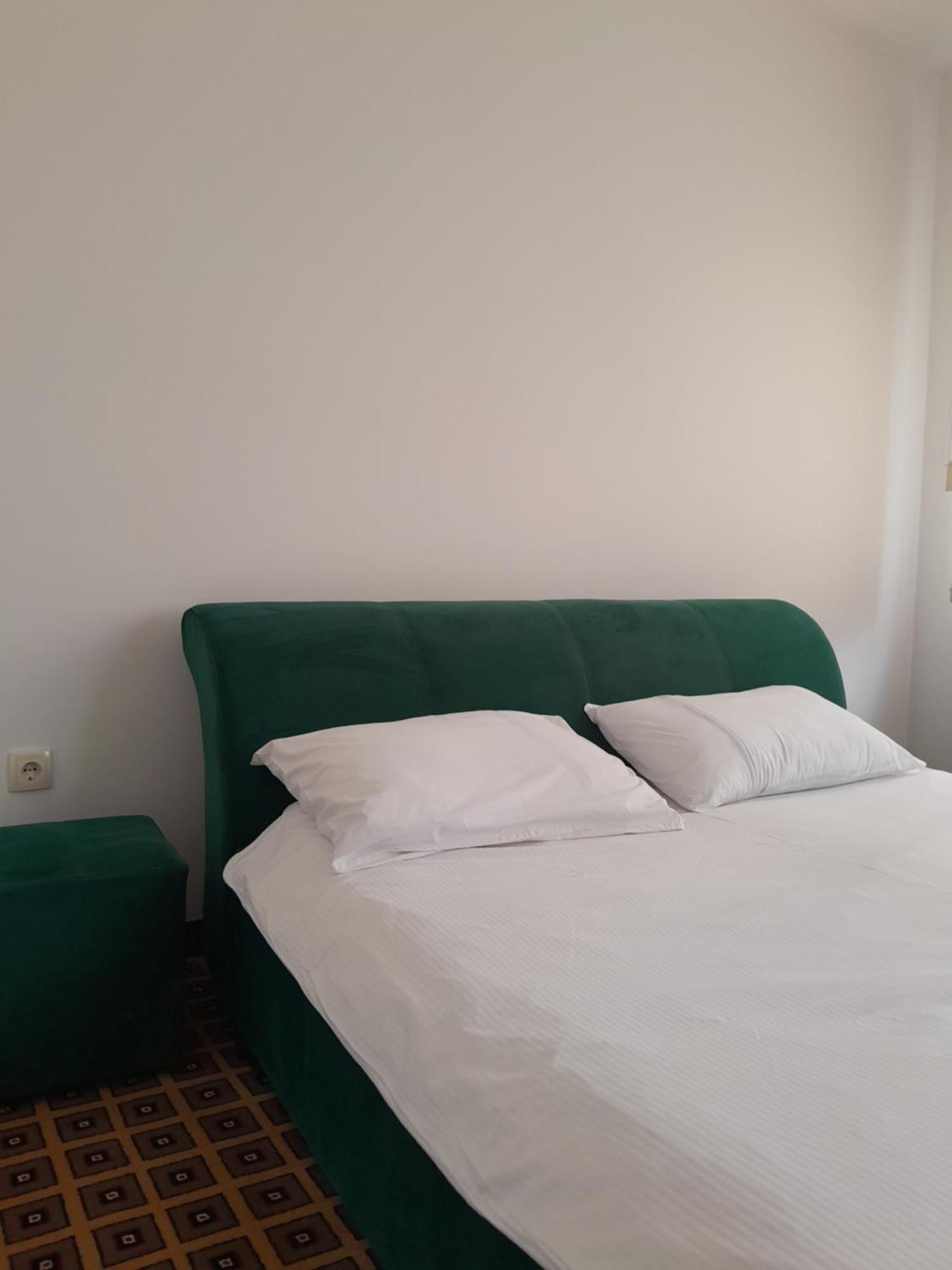 Hotel Victoria Lukavica المظهر الخارجي الصورة