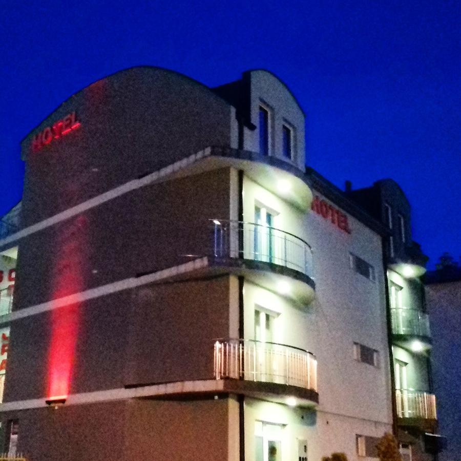 Hotel Victoria Lukavica المظهر الخارجي الصورة